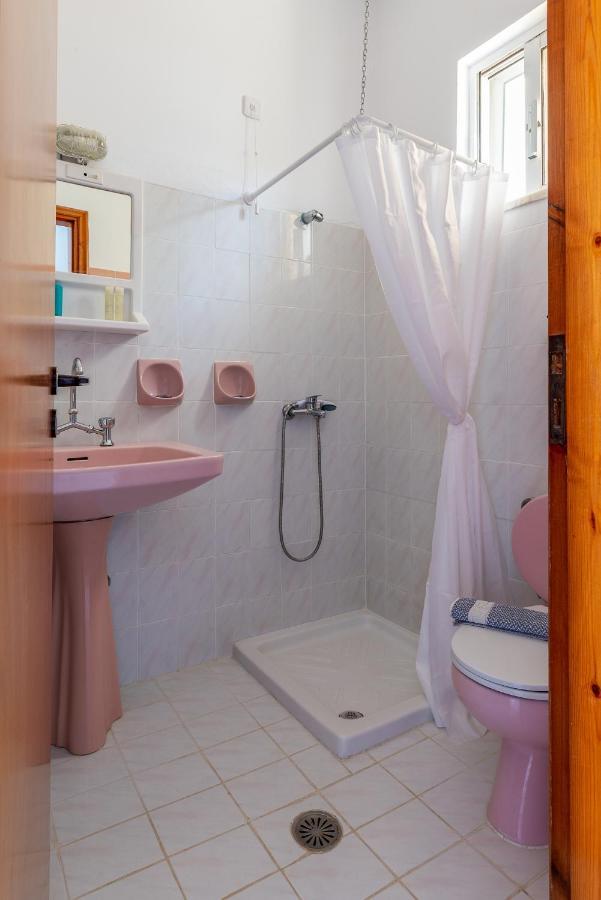 Antoniadi Marina Rooms Livadia  Esterno foto