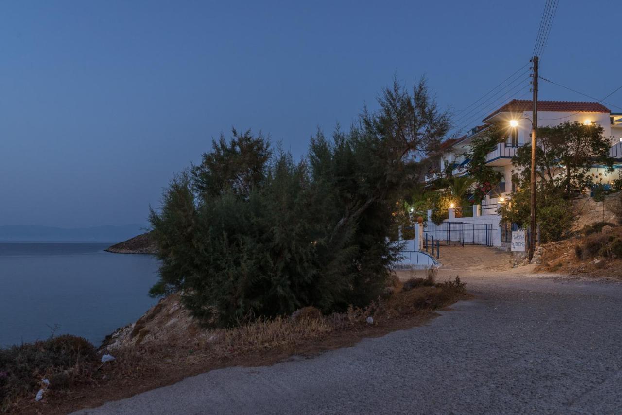 Antoniadi Marina Rooms Livadia  Esterno foto